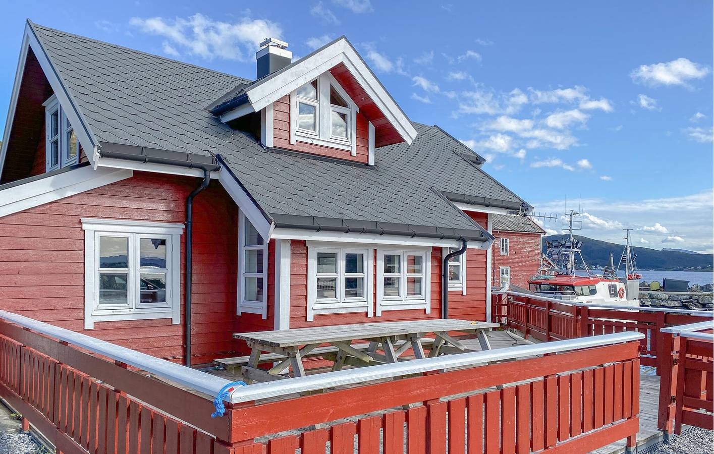 Ferienhaus für 6 Personen mit Ausblick in Herøy