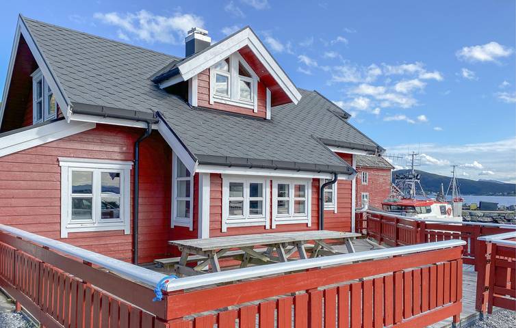 Ferienhaus für 6 Personen, mit Ausblick und Terrasse sowie Garten, mit Haustier