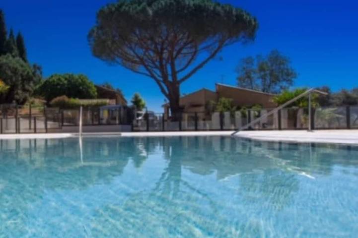Camping pour 6 personnes dans Golfe de Saint-Tropez