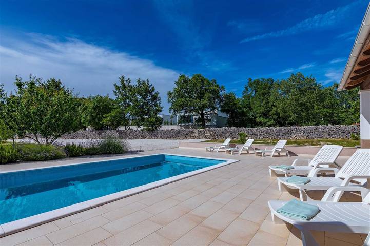 Villa für 14 Personen, mit Pool und Garten, mit Haustier in Istrien - 4