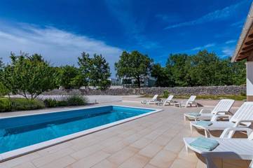 Villa for 14 People in Modrušani, Central Istria, Photo 3