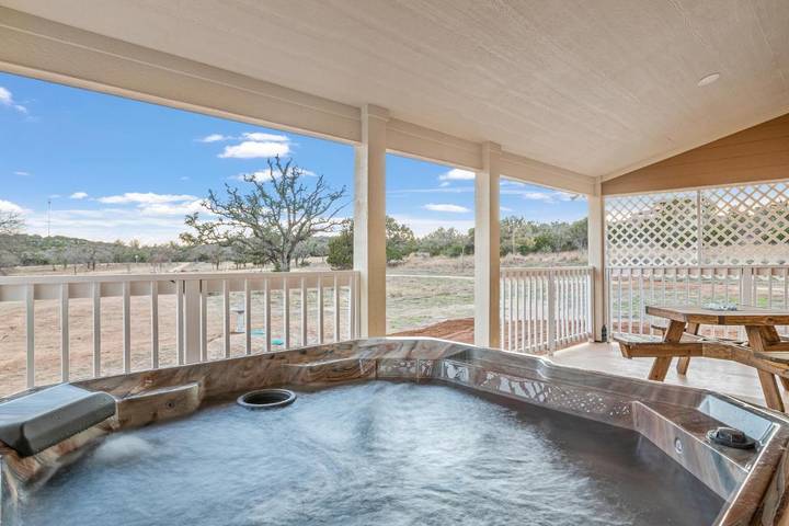 Maison d’hôte pour 2 personnes, avec terrasse et jacuzzi