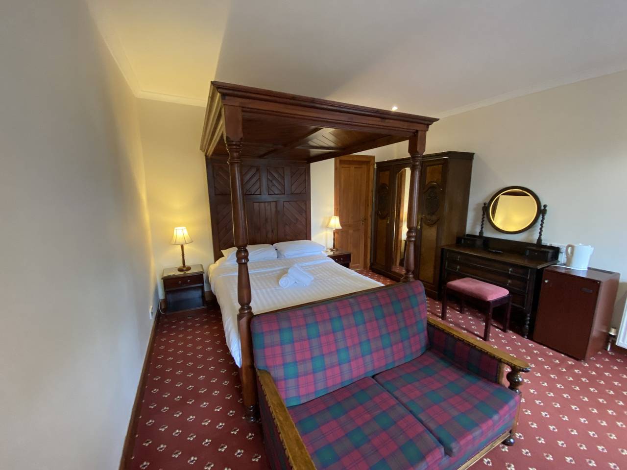 Ganze Ferienwohnung, Ferienwohnung für 2 Personen mit Garten in Kingussie, Highlands