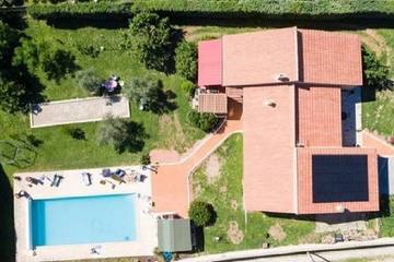 Gîte pour 4 personnes, avec terrasse et jardin, animaux acceptés à Carnoules