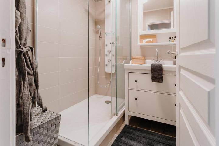 Gîte pour 4 personnes, avec vue ainsi que terrasse et piscine, animaux acceptés à Benerville-sur-Mer - 4