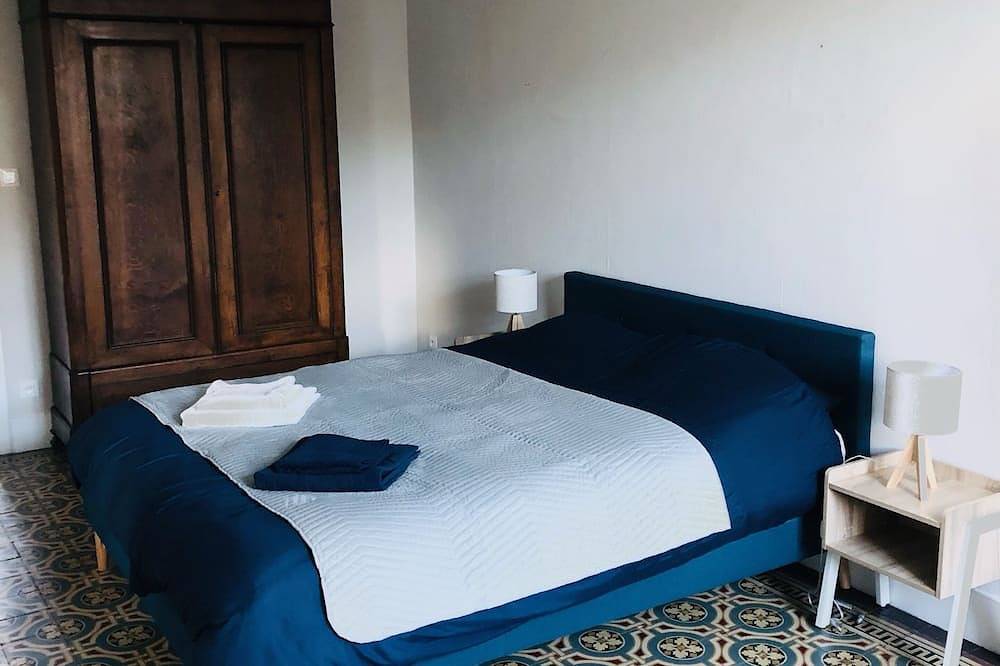 Appartement entier, Proche du Centre Ville, Appartement de 100m2, Deux Chambres, Parking Privatif in Longeville-lès-Metz, Metz-Campagne