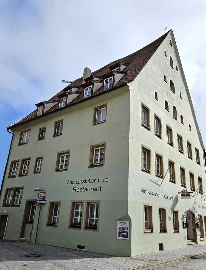 Hotel für 3 Personen, mit Ausblick in Weißenburg in Bayern