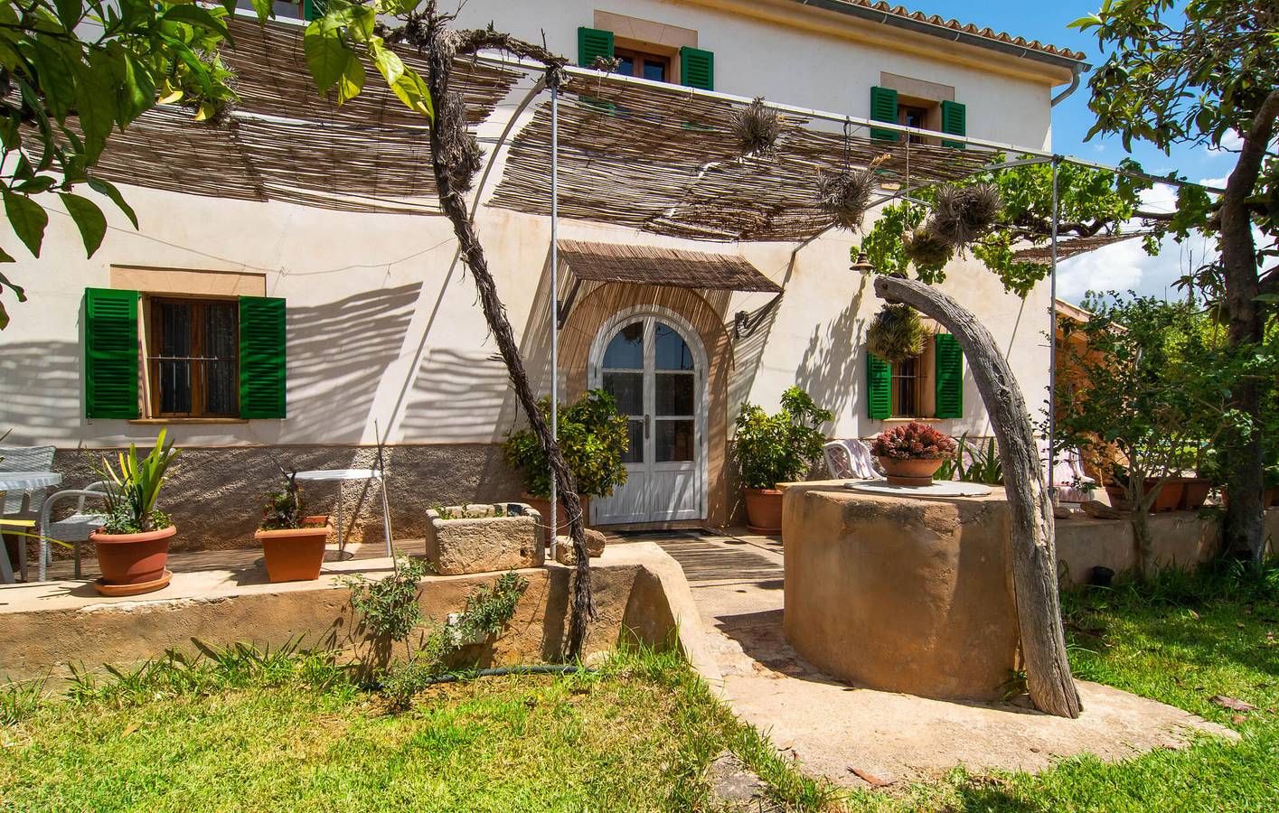 Cosy Apartment with Pool and BBQ, Near Sa Garriga in Palma, West Majorca
