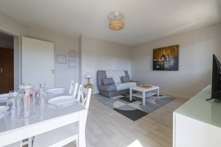 Gîte pour 4 personnes, avec Balcon et Jardin à Laval - 2
