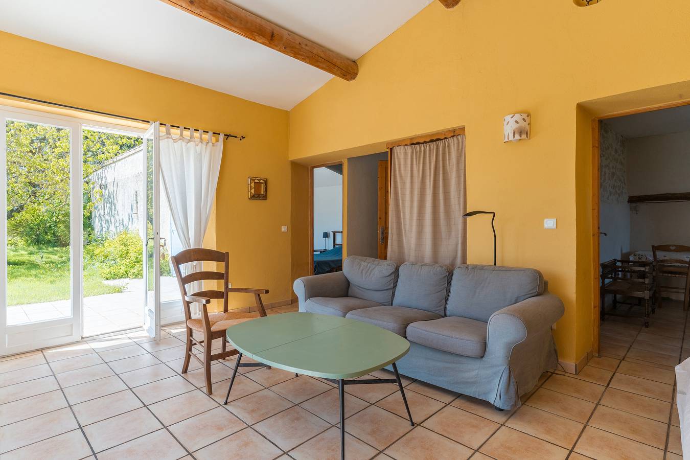 Maison de vacances 'La Bellimure' avec vue sur les montagnes, terrasse partagée et Wi-Fi in Saint-Christol, Parc naturel régional du Mont-Ventoux