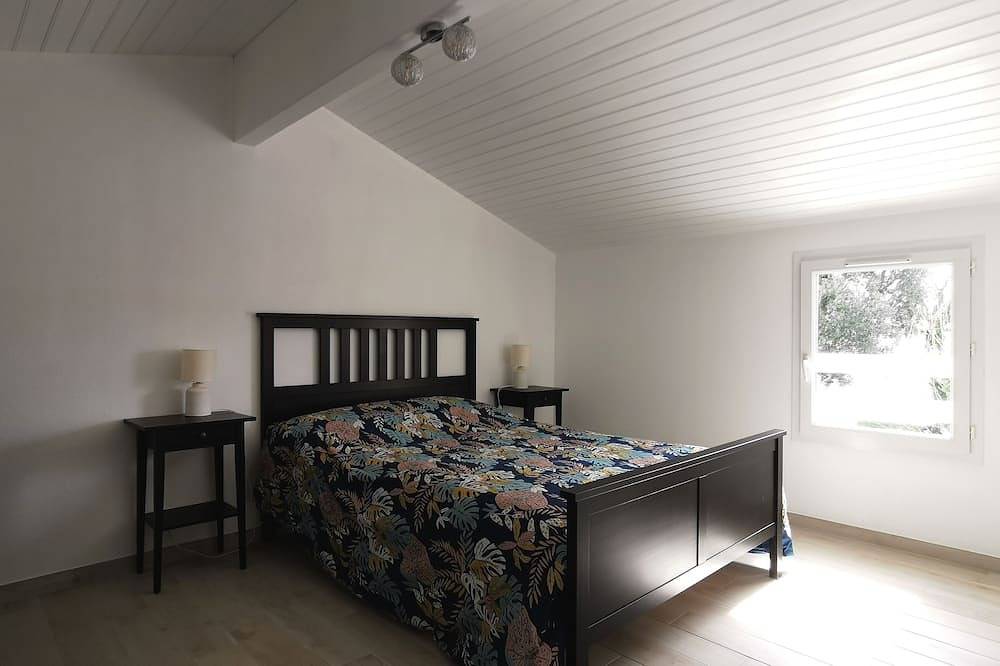 Vacation home /Villa Royan / Vaux sur mer 250 m from the sea, close to shops in Vaux-sur-Mer, Côte de Beauté