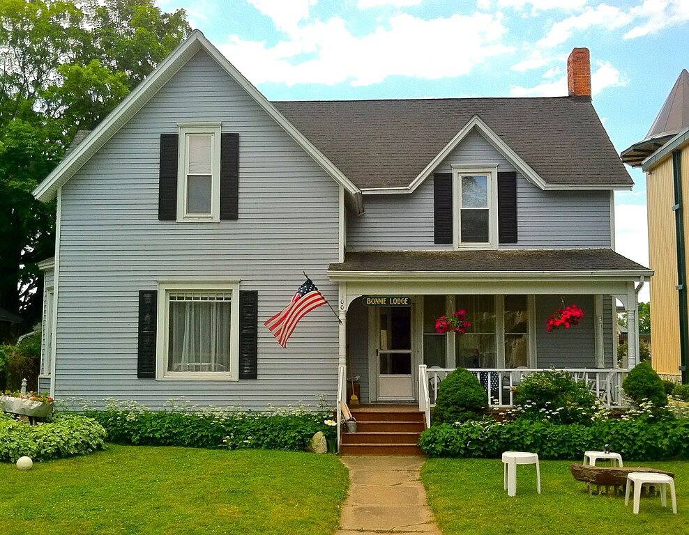 Vacation House for 12 Guests in Charlevoix, Charlevoix County