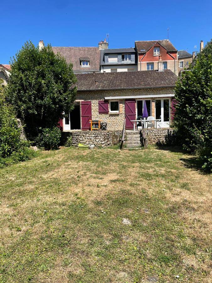 Location de vacances pour 4 personnes, avec jardin et vue à Beaumont-sur-Sarthe - 2