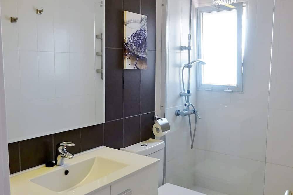 Entire apartment, Top floor apartment with a big terraceand  breath taking sea view in Los Cristianos, South Tenerife