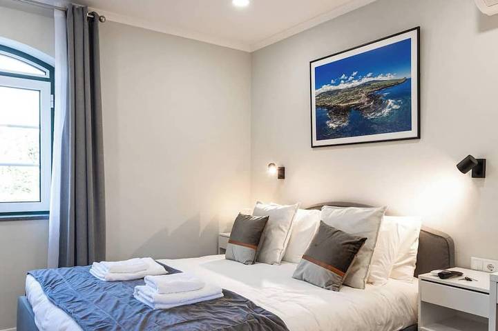 Chambre d’hôte pour 2 personnes, avec Jardin à Angra do Heroísmo