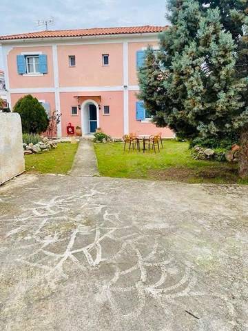 Gîte pour 2 personnes, avec vue et terrasse, animaux acceptés à Galaxidi