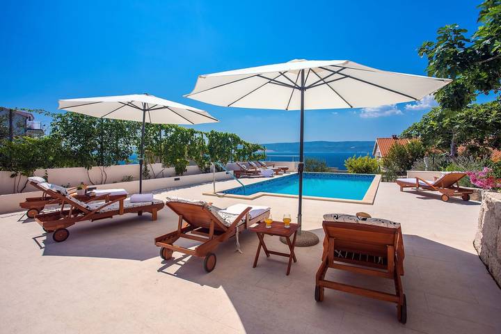 Ferienhaus mit Meerblick für 10 Personen, mit Meerblick und Garten sowie Pool in Split-Dalmatien - 2