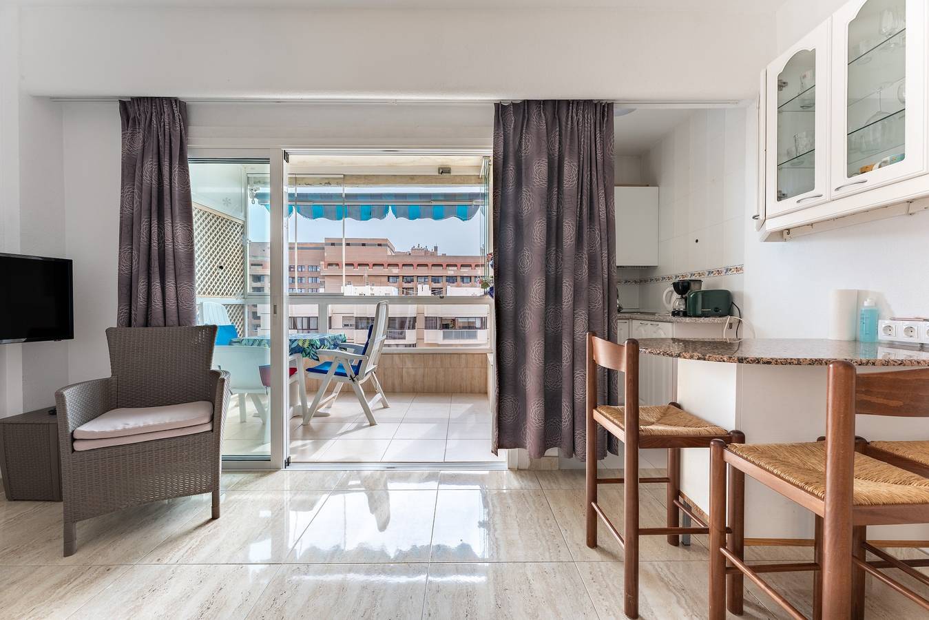 Apartamento En Un Hotel 'Marina View, Sunny One Bedroom Pyr' Con Piscina Compartida in Fuengirola Centre, Fuengirola
