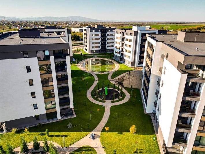 Appartement de vacances pour 4 personnes, avec vue sur le lac ainsi que jardin et vue