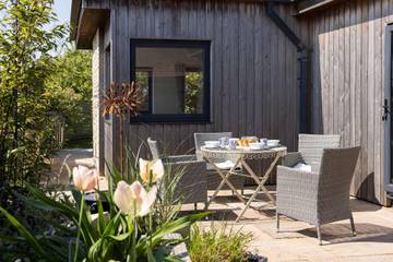 Holiday Home for 10 People in West Wittering, West Sussex, Photo 4