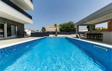 Ferienhaus für 8 Personen, mit Haustier in Sukosan