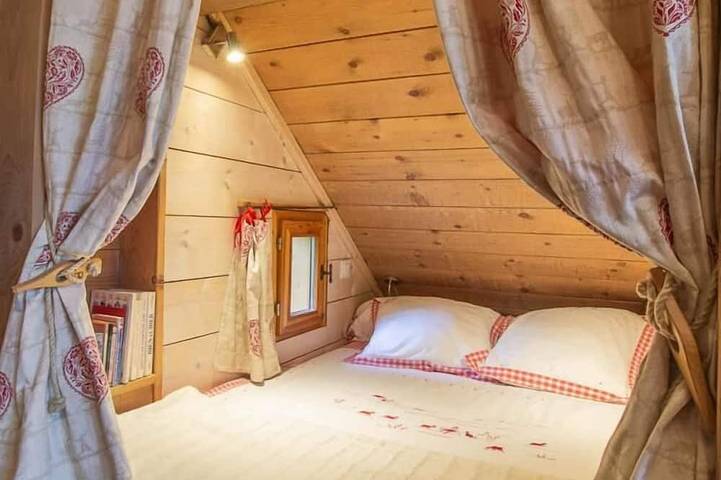 Location de vacances pour 4 personnes, avec jardin ainsi que balcon et sauna à Corbel - 3