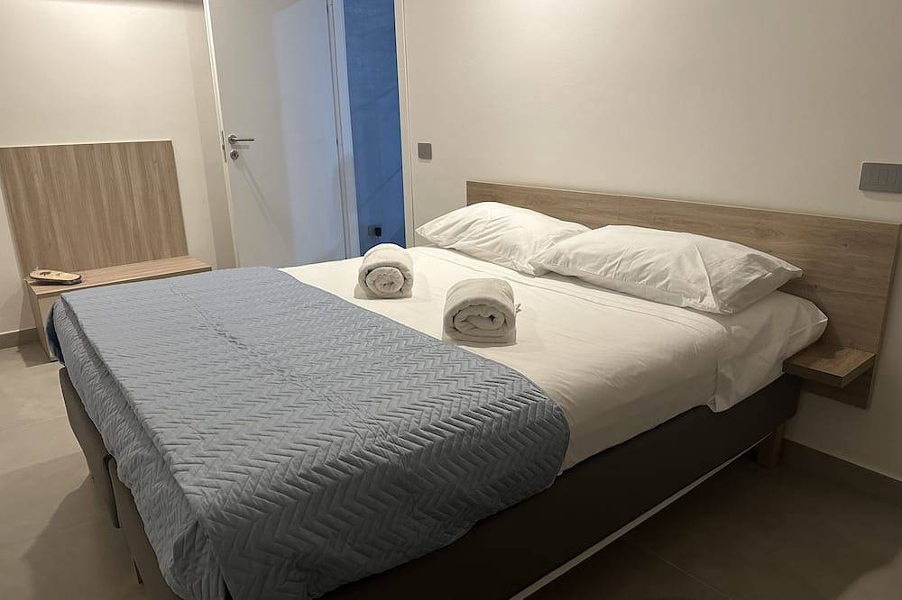 Entire apartment, At the gates of Pompeii cozy and comfortable two-room apartment. in Torre Annunziata, Vesuvio National Park