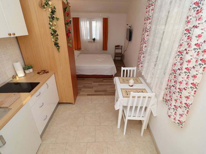 Gîte pour 2 personnes, avec terrasse à Drače - 4