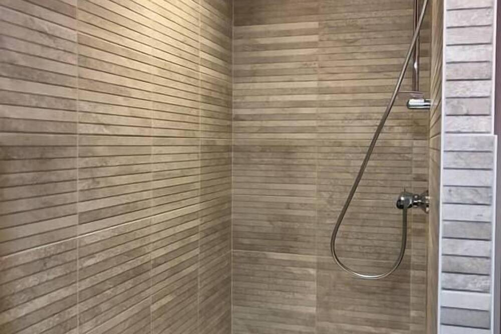 Entire apartment, La poupe, F3 with terrace 60m from the sea in Saint-Côme-de-Fresné, Bayeux region