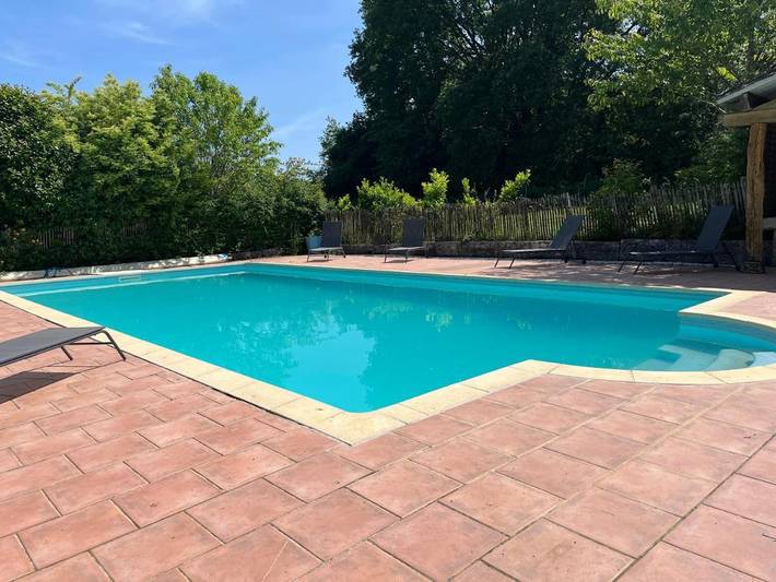 Location de vacances pour 6 personnes, avec piscine ainsi que jardin et vue, adapté aux familles à Mauzac-et-Grand-Castang - 4