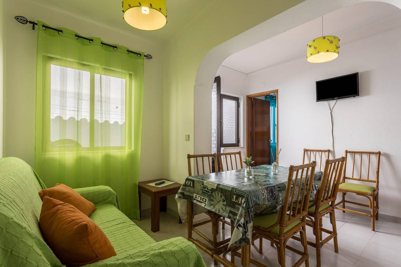 Maison de vacances confortable "Geo House" dans un endroit central avec Wi-Fi et terrasse in Vila do Bispo e Raposeira, Parc naturel du Sud-Ouest Alentejano et Costa Vicentina