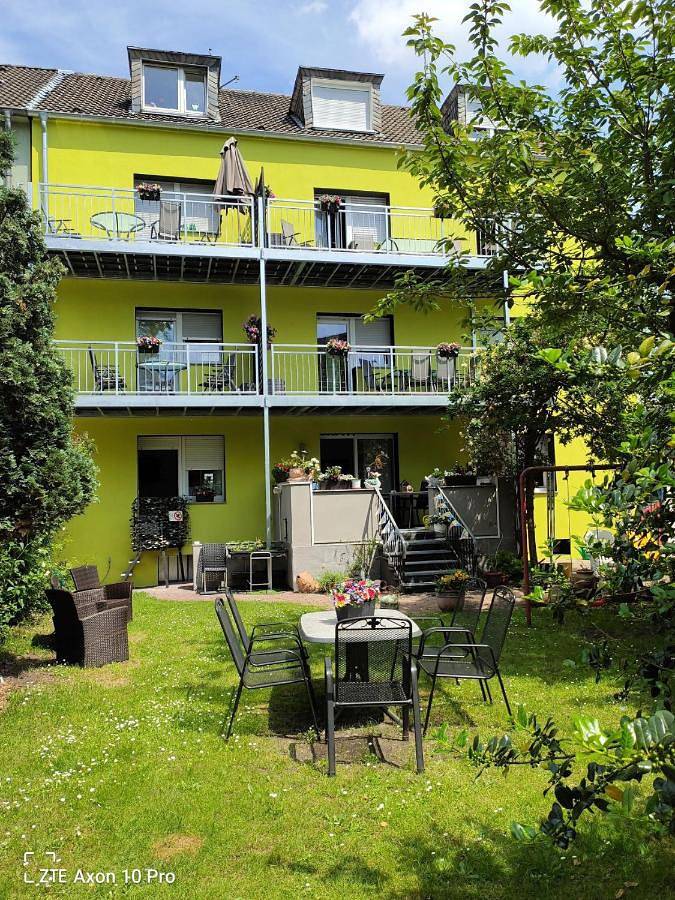 Ferienwohnung für 6 Personen, mit Balkon und Terrasse sowie Garten und Ausblick in Oberhausen - 3
