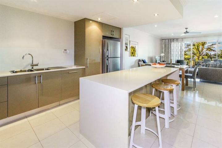 Holiday apartment for 6 people, with pool and balcony in Palm Cove