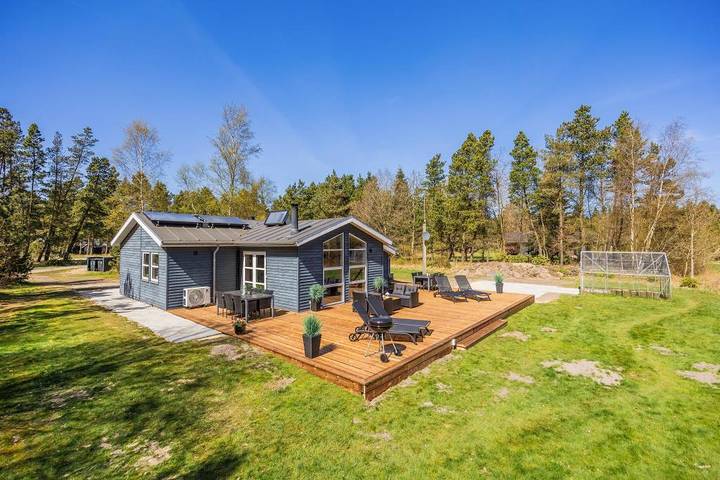 Ferienhaus für 6 Personen, mit Whirlpool und Balkon/Terrasse in Ho