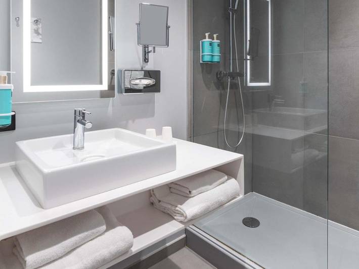 Hôtel pour 2 personnes, avec Balcon et Terrasse ainsi que Jardin et Piscine