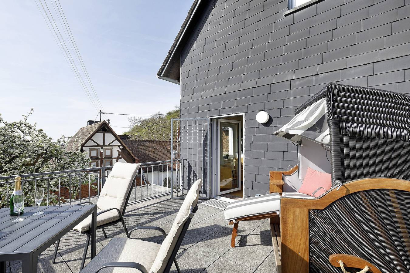 Ganze Wohnung, Fewo-Taunus-Panoramablick in Königstein (Hessen), Hochtaunuskreis