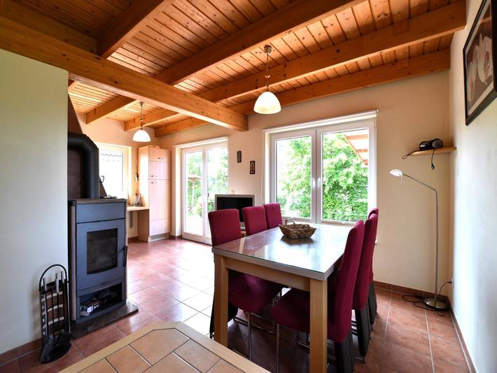 Ferienhaus für 6 Personen, mit Terrasse und Garten in Bastorf - 3