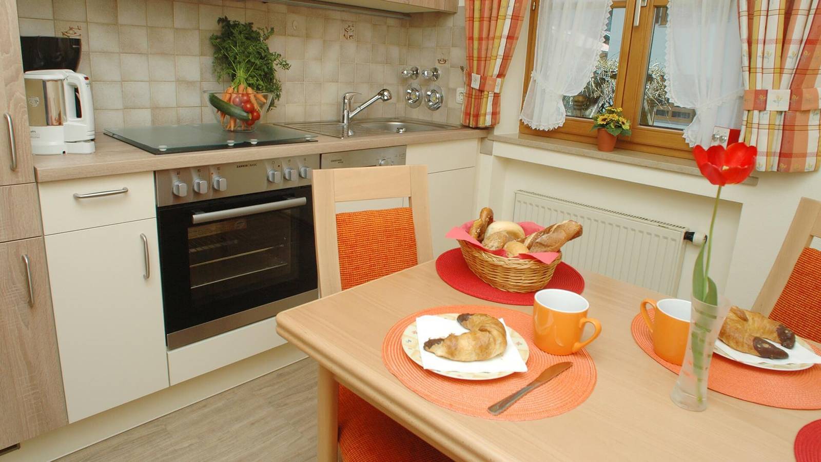 Apartamento vacacional entero, Ferienwohnung/2 Schlafräume/Bad, Wc in Mittenwald, Alpes Bávaros