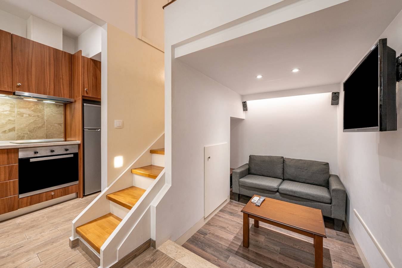 Entire apartment, Apartment 'Adorable Unique' with Wi-Fi and Air Conditioning in Corfu (city), Corfu