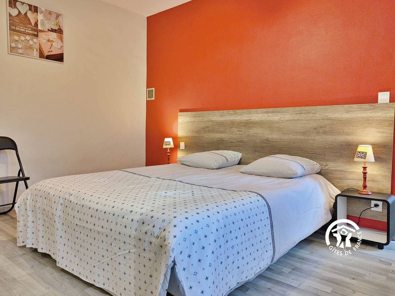 Gîte Champêtre avec Cheminée près de la Ferme – 3 Chambres, Wi-Fi, Randonnée en Mayenne in L'Huisserie, Mayenne