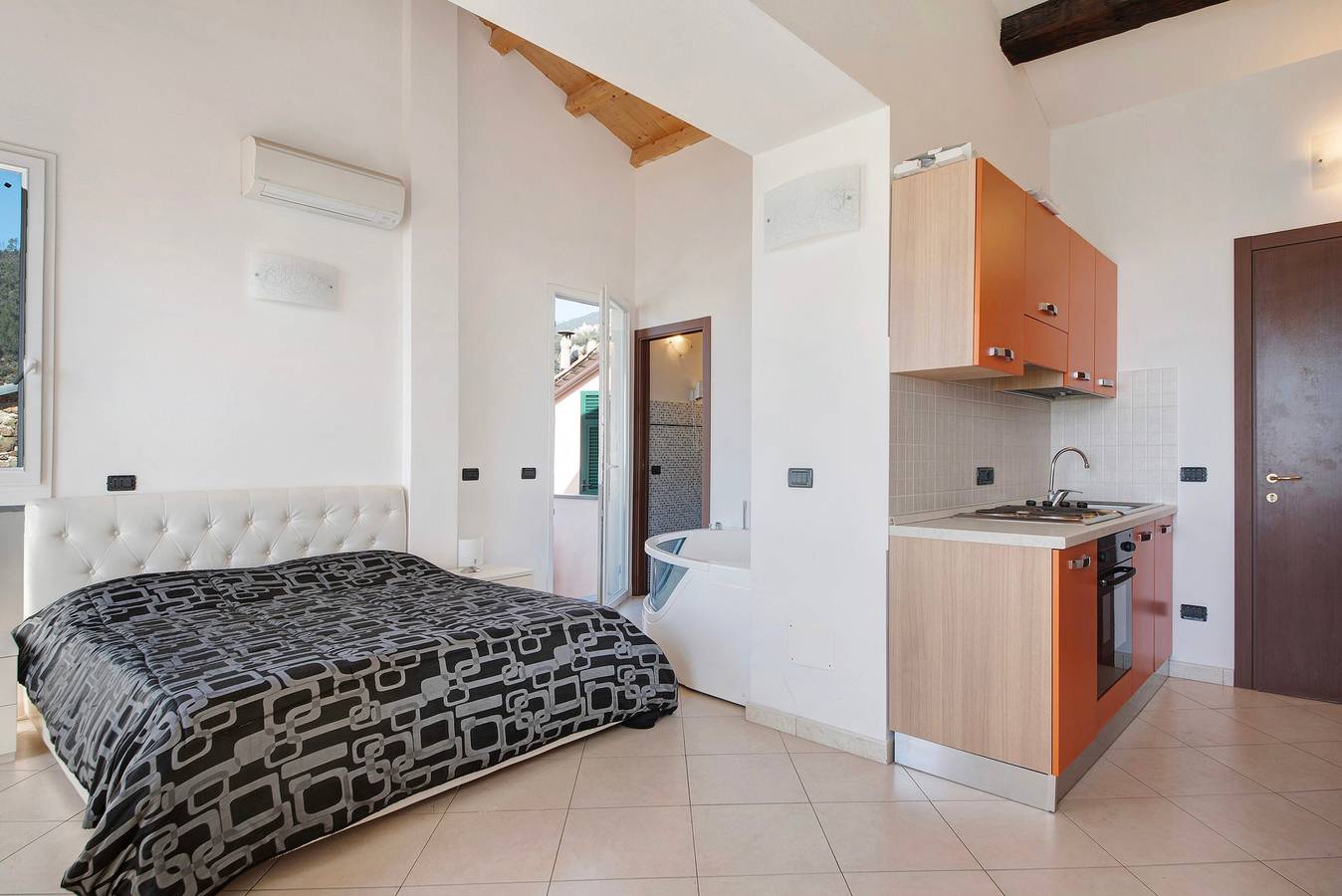 Studio 'Serra Monolocale' met terras en airconditioning, foto 9