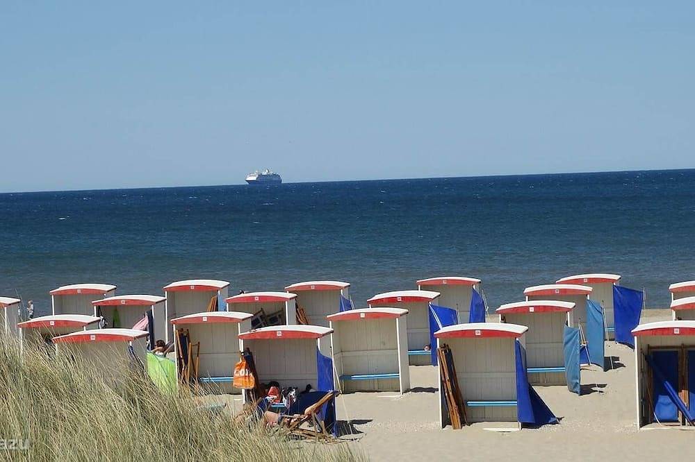 Ganze Wohnung, Beachhouse Anna, privaterparkplatz 1 Gehminute vom Strand und Zentrum entfernt ! in Katwijk, Niederländische Nordsee