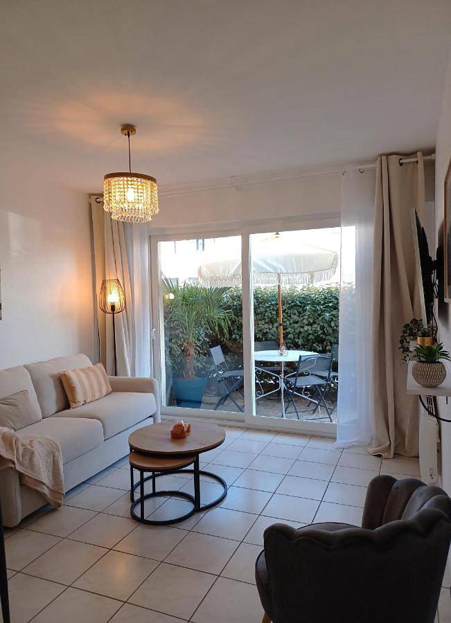 Location de vacances pour 6 personnes, avec terrasse dans Stella Plage