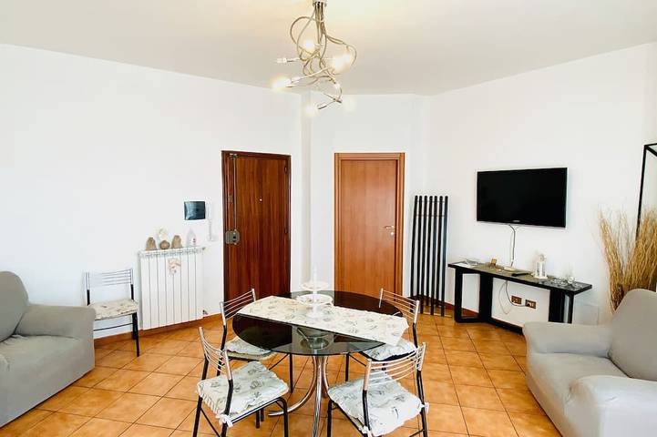 Entire apartment, Marilyn's House. Strategic position between sea, mountains and art. in Gragnano, Naples Province