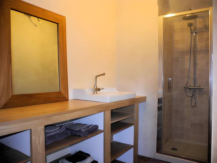 Chambre d’hôtes « Moulin Du Tourous - Chambre 1 » avec terrasse, jardin partagés et Wi-Fi in Plouédern, Région de Brest
