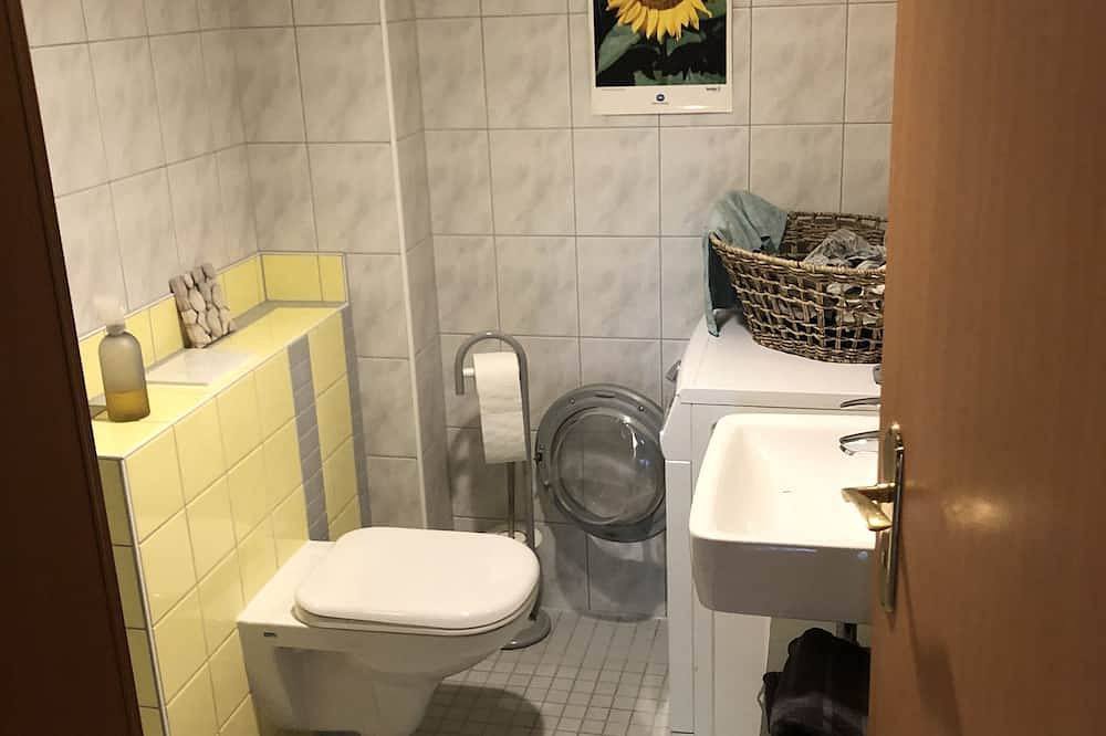 Tolles Haus mit gemütlichem Kamin und Garten im Norden von Berlin in Zepernick, Panketal
