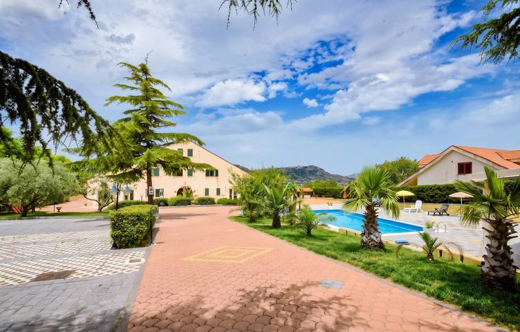 Raffinierte Villa in Enna mit privatem Pool in Pergusa, Enna