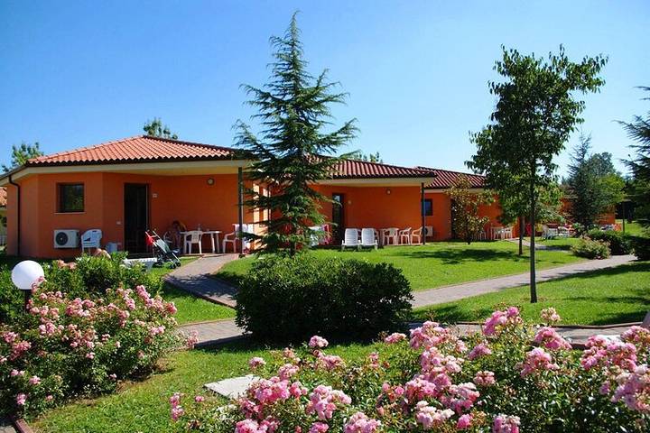 Bungalow für 6 Personen, mit Pool und Terrasse in Italien - 4