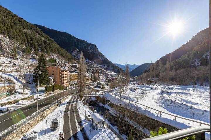 Gîte pour 5 personnes, avec sauna ainsi que vue et jardin dans Arinsal - 3