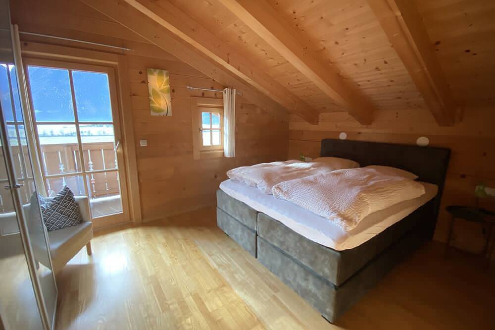 Chalet Descansa is a stylish, detached chalet with every comfort. in Neukirchen am Großvenediger, Kitzbüheler Alpen